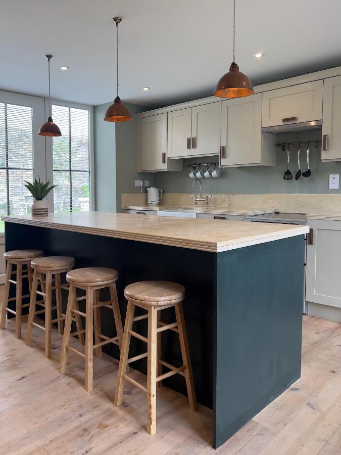 Converted Victorian Coach House With Hot Tub Stewartstown Exterior photo